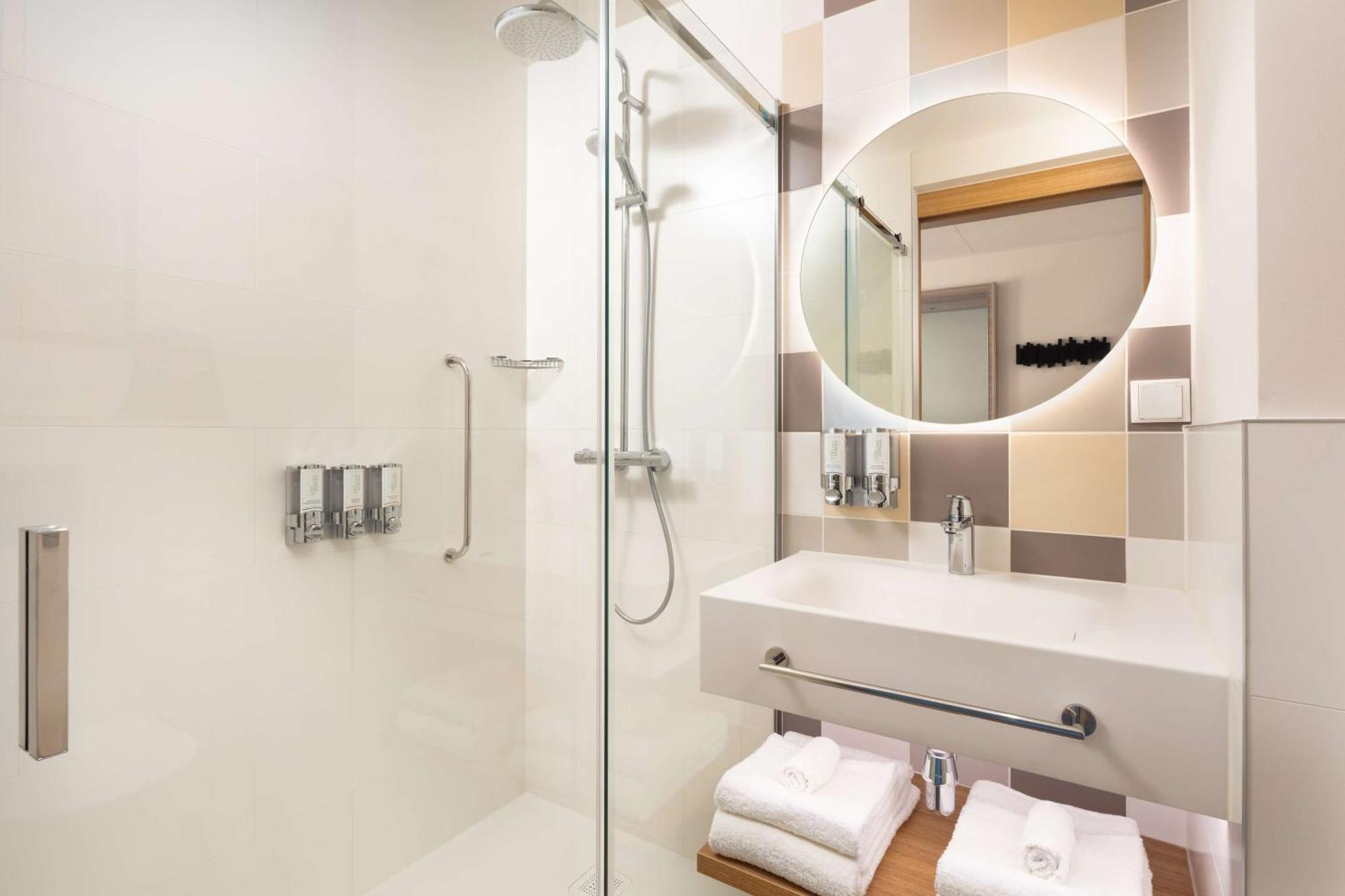 Hampton By Hilton Lodz City Center エクステリア 写真