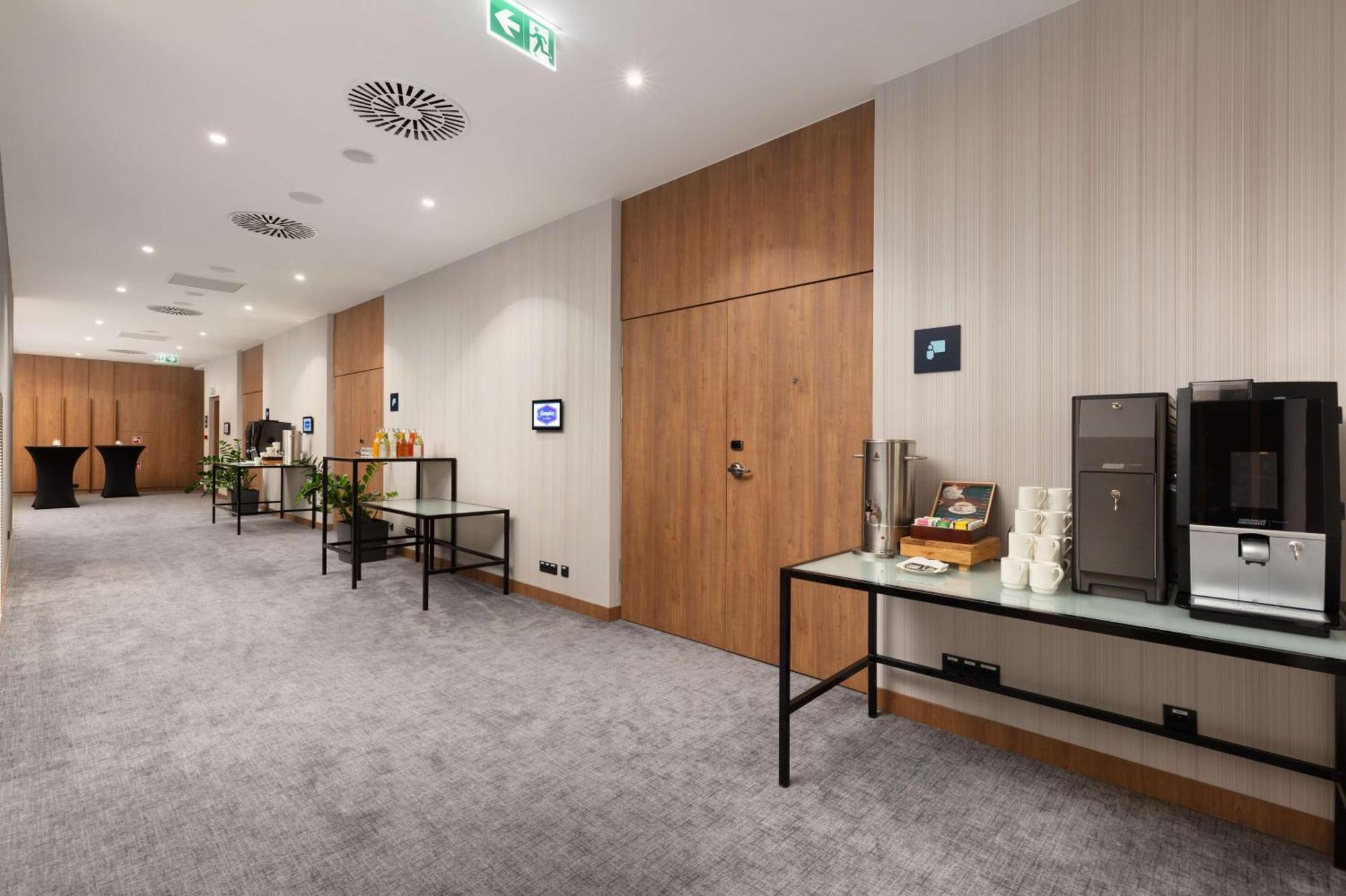 Hampton By Hilton Lodz City Center エクステリア 写真