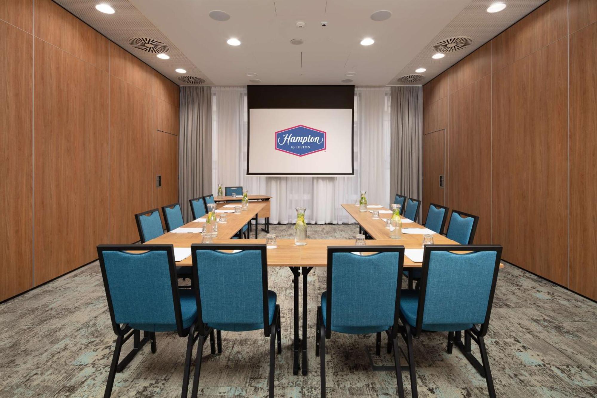 Hampton By Hilton Lodz City Center エクステリア 写真