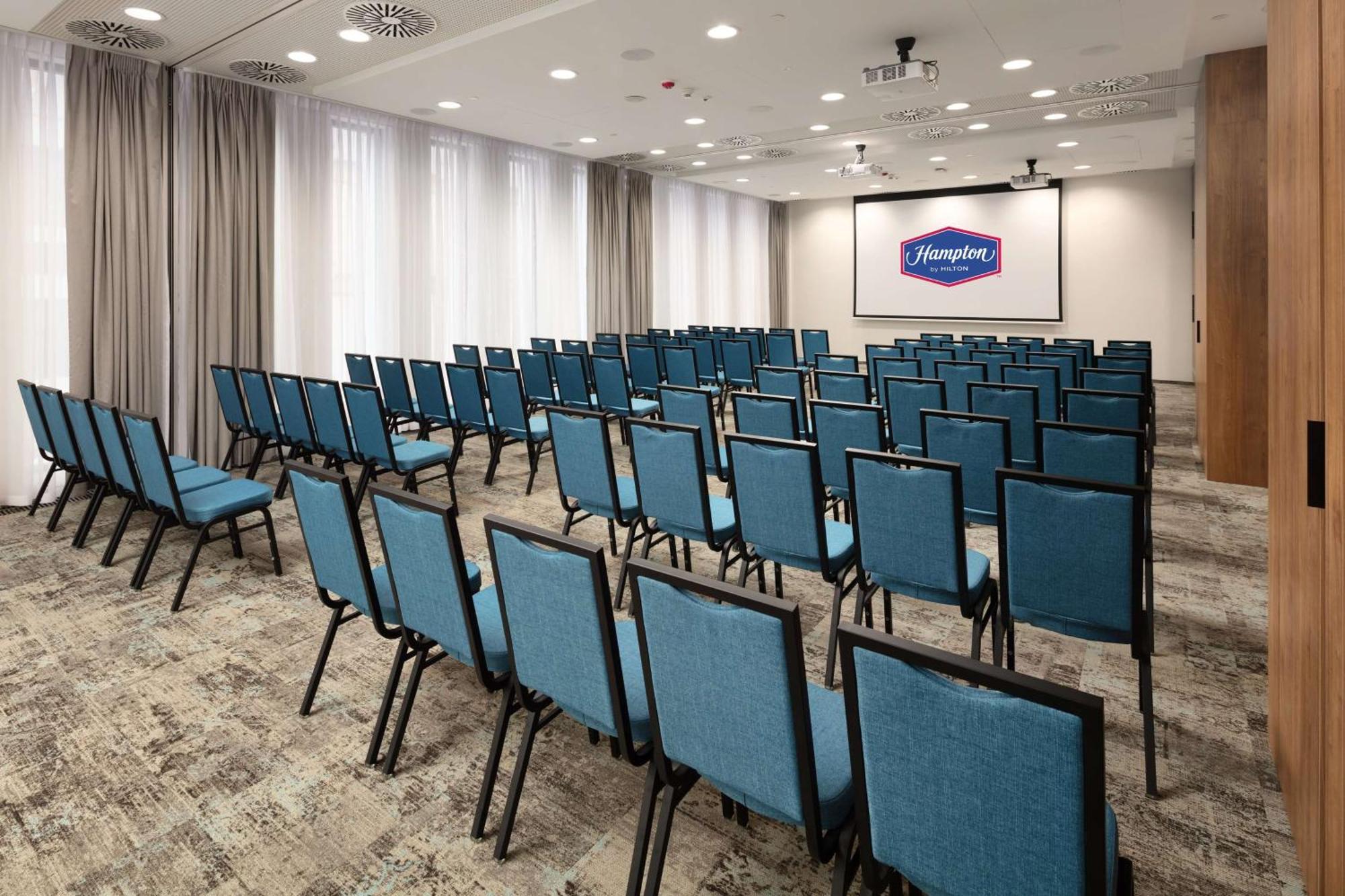 Hampton By Hilton Lodz City Center エクステリア 写真